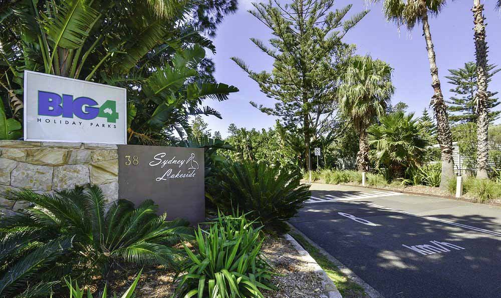 Sydney Lakeside Holiday